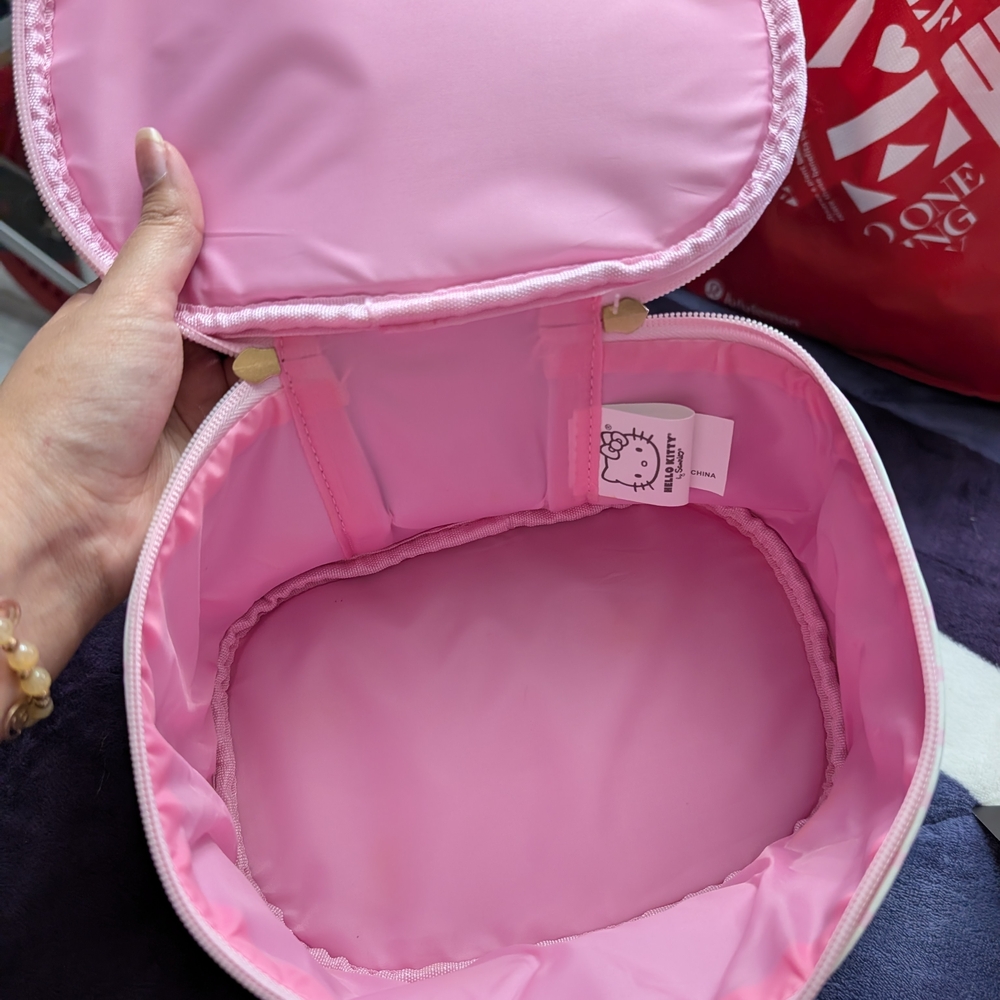 Hello Kitty Pink Kids Accessory Bag - Picture 2 of 6